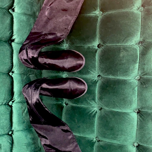 Thigh high flat boots - Picture 3 of 4